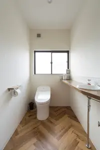 「家族が必ず通るＬＤＫ」無垢フロアのナチュラルスタイル